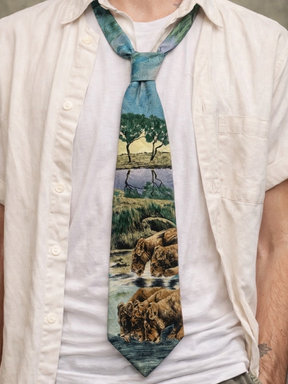 Wembley Endangered Species Silk Tie Lions Wildlife Scenic Novelty USA